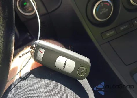 2013 Mazda 3 I z USA, uszkodzony, nr VIN JM1BL1L73D1833922